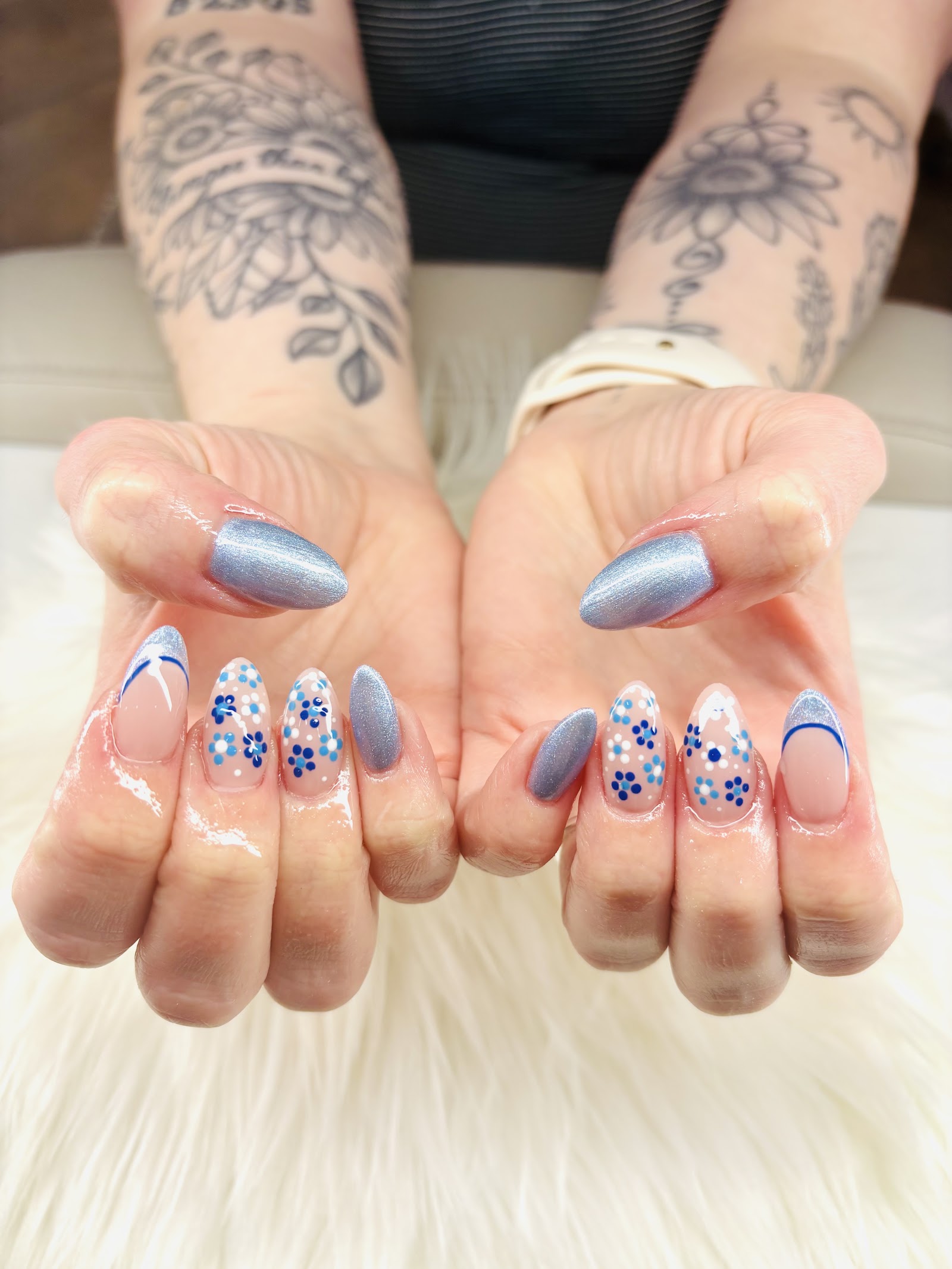 VLuxe Nails and Spa nail work in Hendersonville, Tennessee