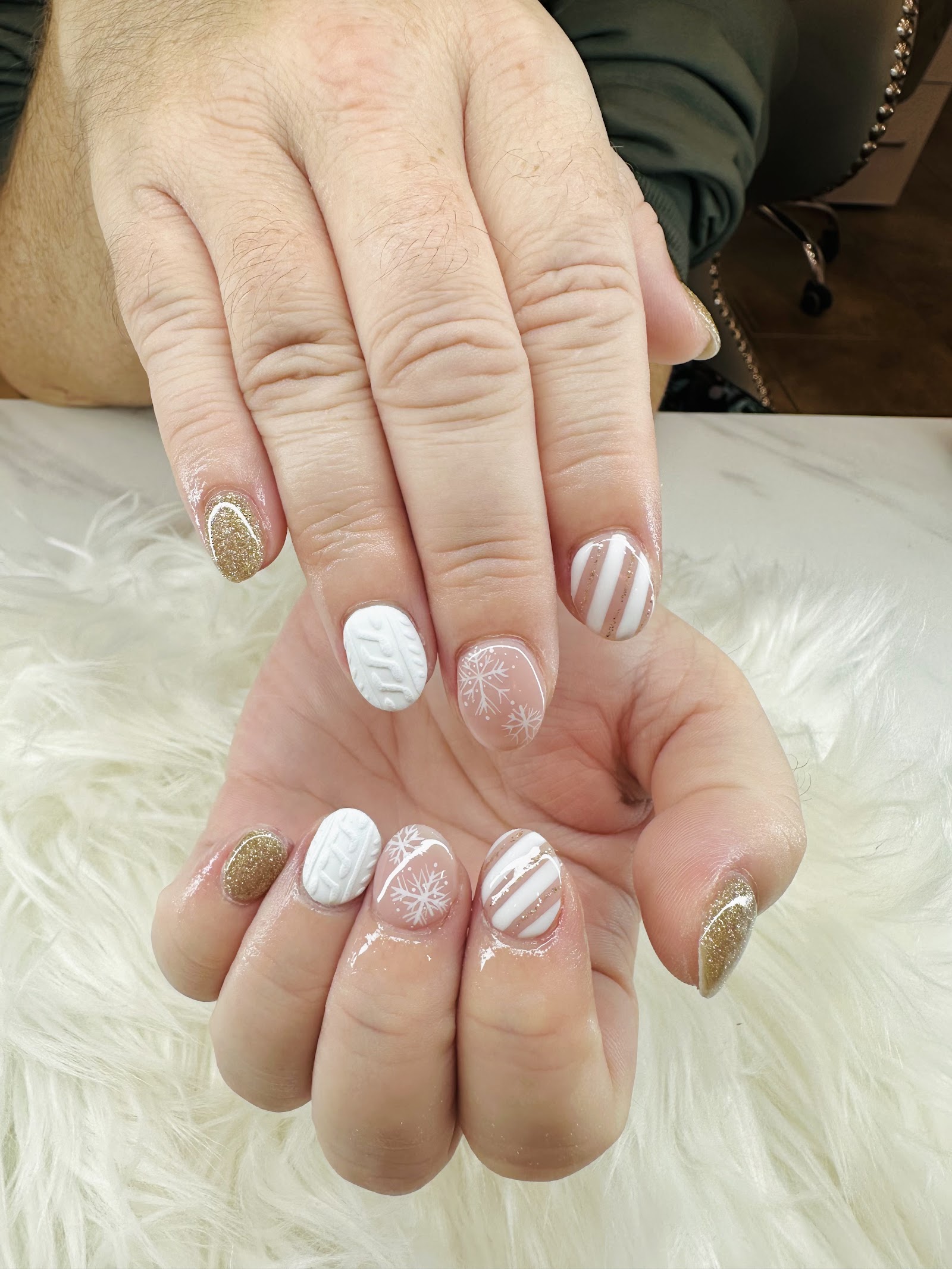 VLuxe Nails and Spa nail photo 1