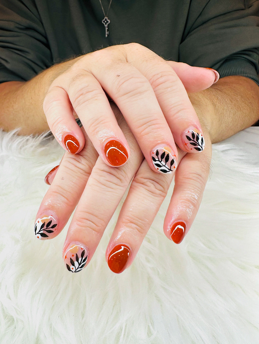 VLuxe Nails and Spa nail photo 2